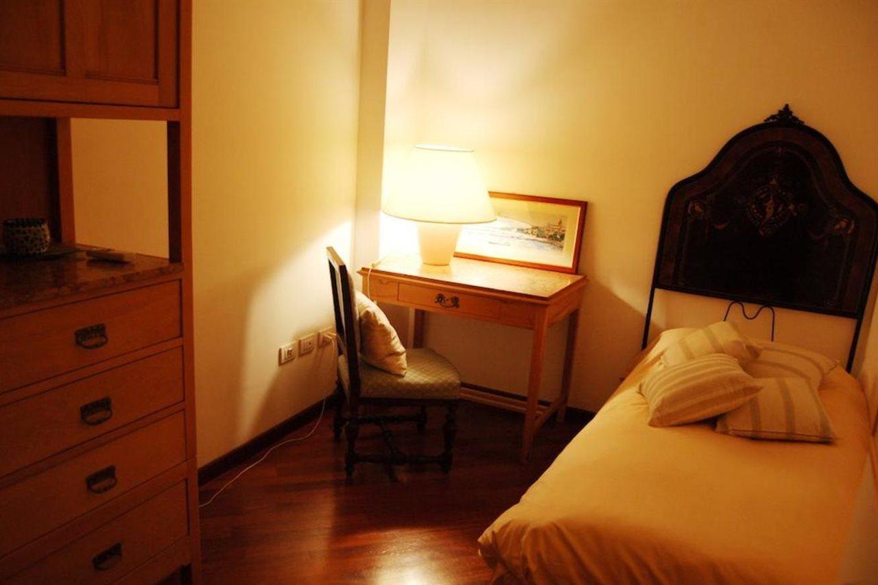 B&B St. Remy Каляри Екстериор снимка