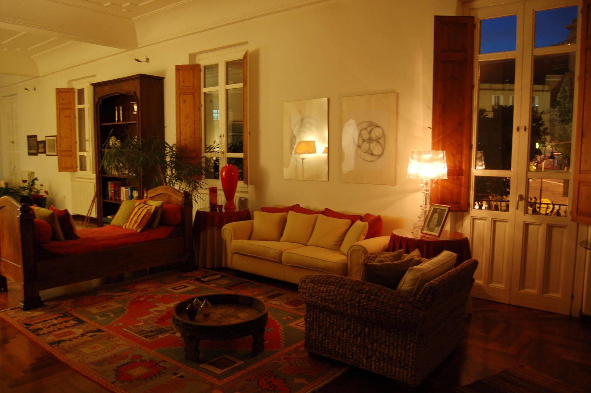 B&B St. Remy Каляри Екстериор снимка