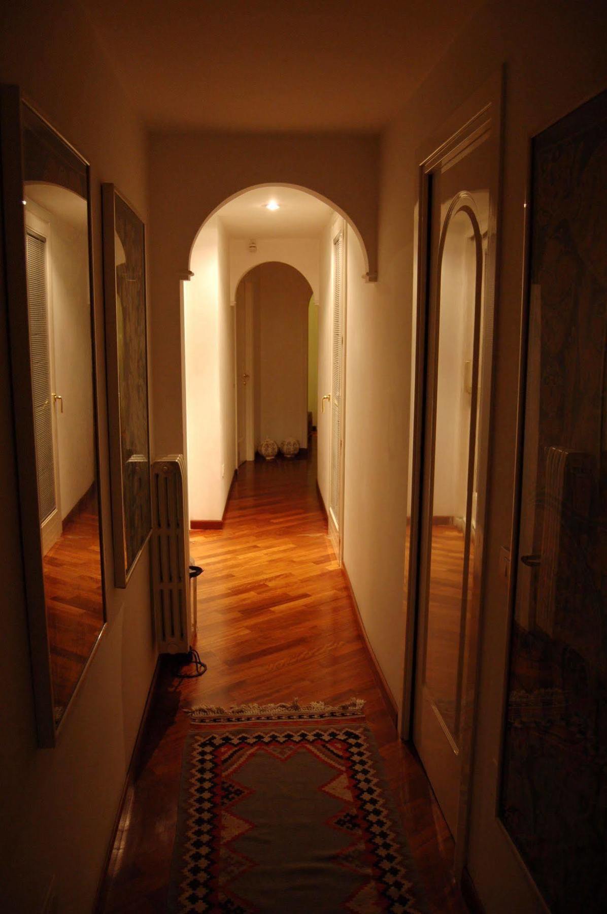 B&B St. Remy Каляри Екстериор снимка