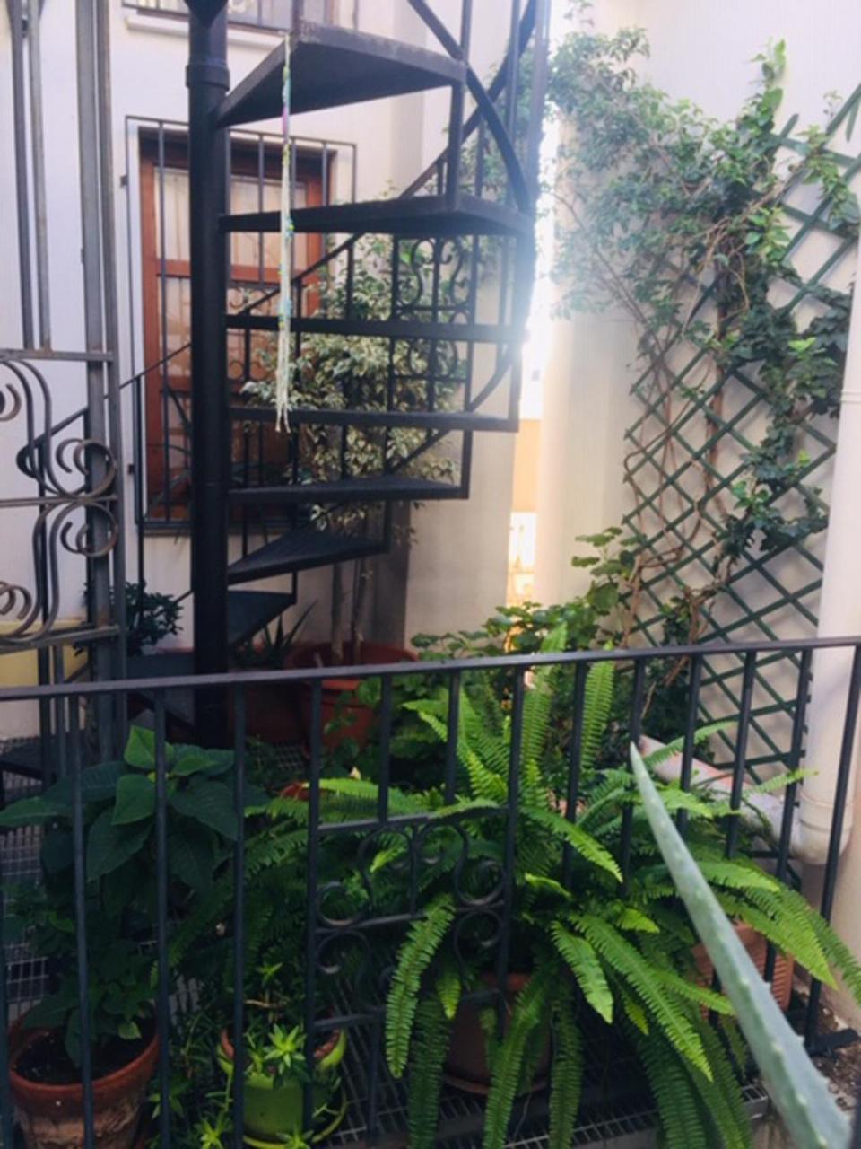 B&B St. Remy Каляри Екстериор снимка